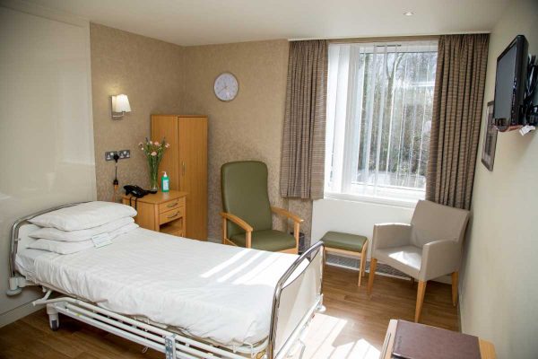 hampshire eye clinic Bedroom 2