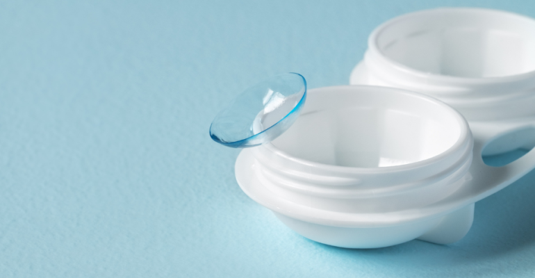 Can reusable contact lenses cause eye infection?