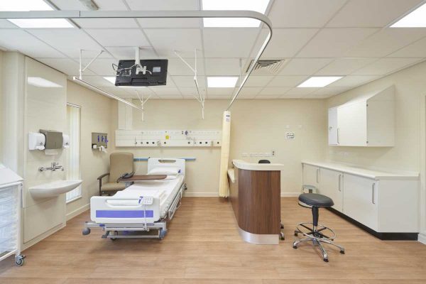hampshire eye clinic Day case
