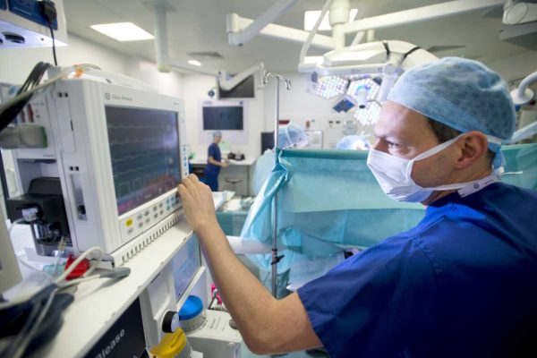 hampshire eye clinic Theatre